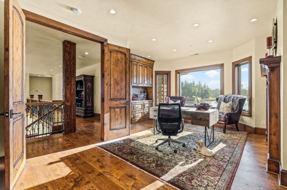 "River Time" Willamette Estate Staging - Lake Oswego, OR