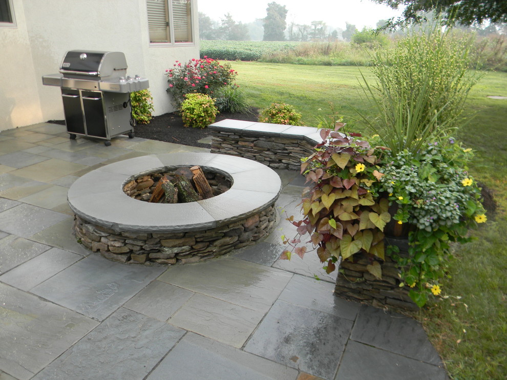 Inspiration for a contemporary patio in Other.