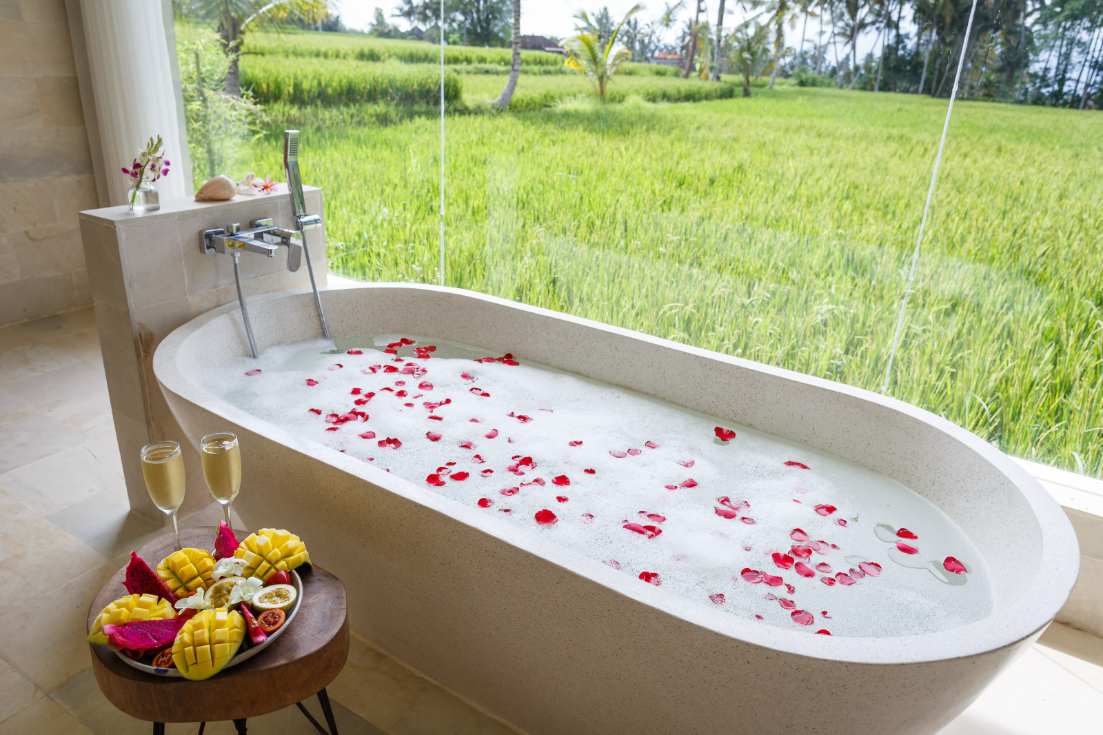 Вилла All Saints