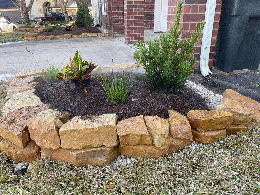 Home design - rustic home design idea in Houston