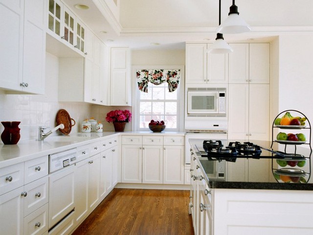 White Shaker Kitchen Cabinets Home Design traditional-kitchen