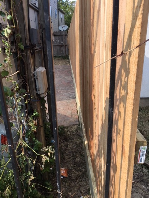 550' Perimeter Cedar Fence Replacement