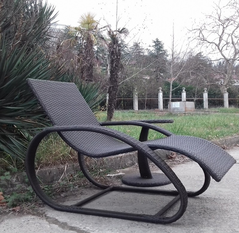 Шезлонги для крытого бассейна