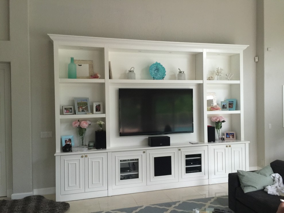 Inspiration for a transitional home design remodel in Miami