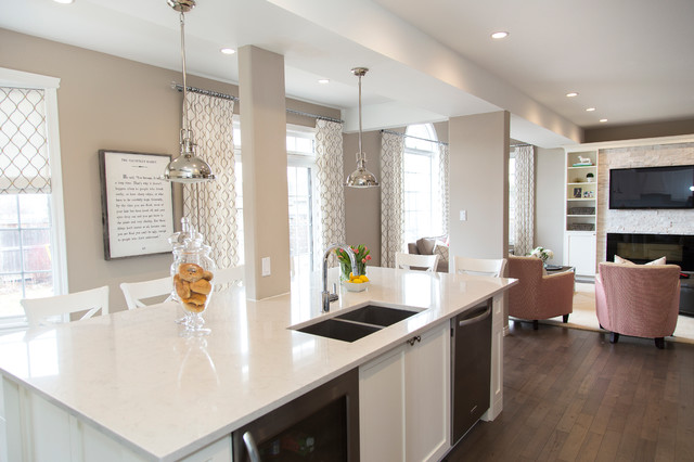 Transitional Brooklin Kitchen shabby-chic-style-kitchen