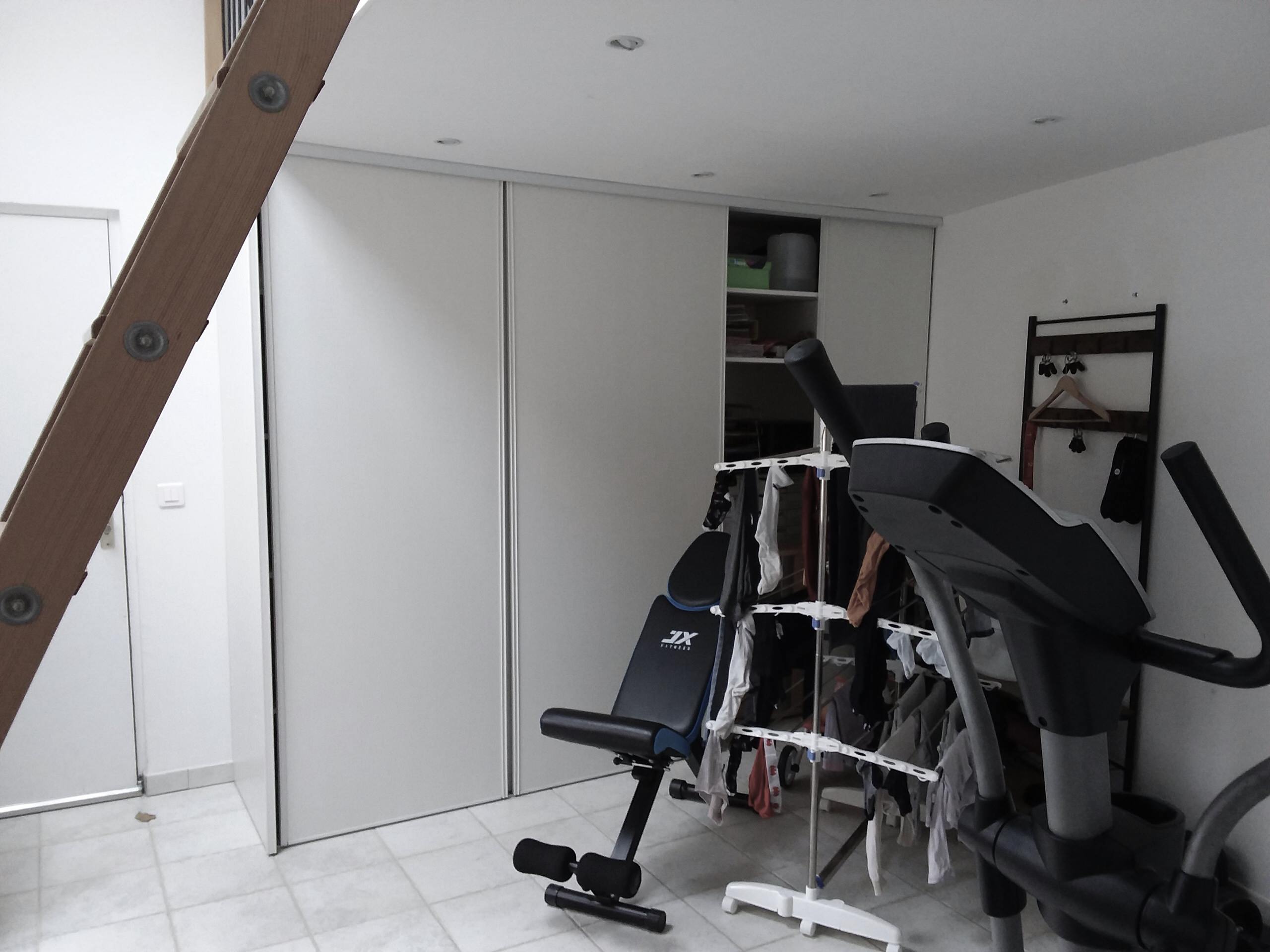 Aménagement de deux espaces chambres de réception dans une maison de campagne