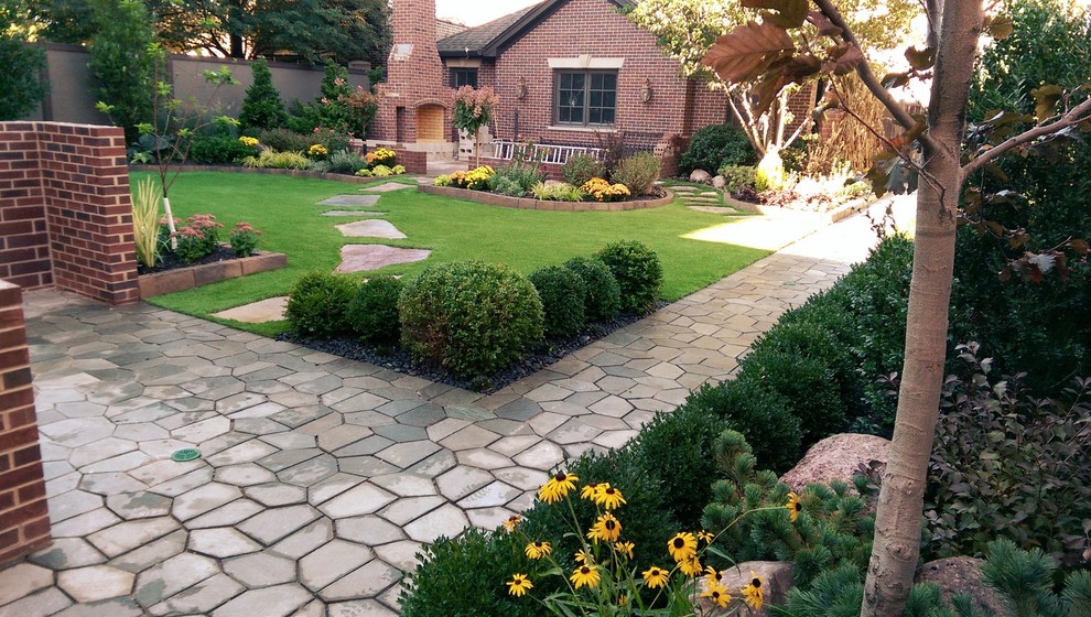 Suburban Backyard Artificial Turf Hardscape Flagstone Foliage