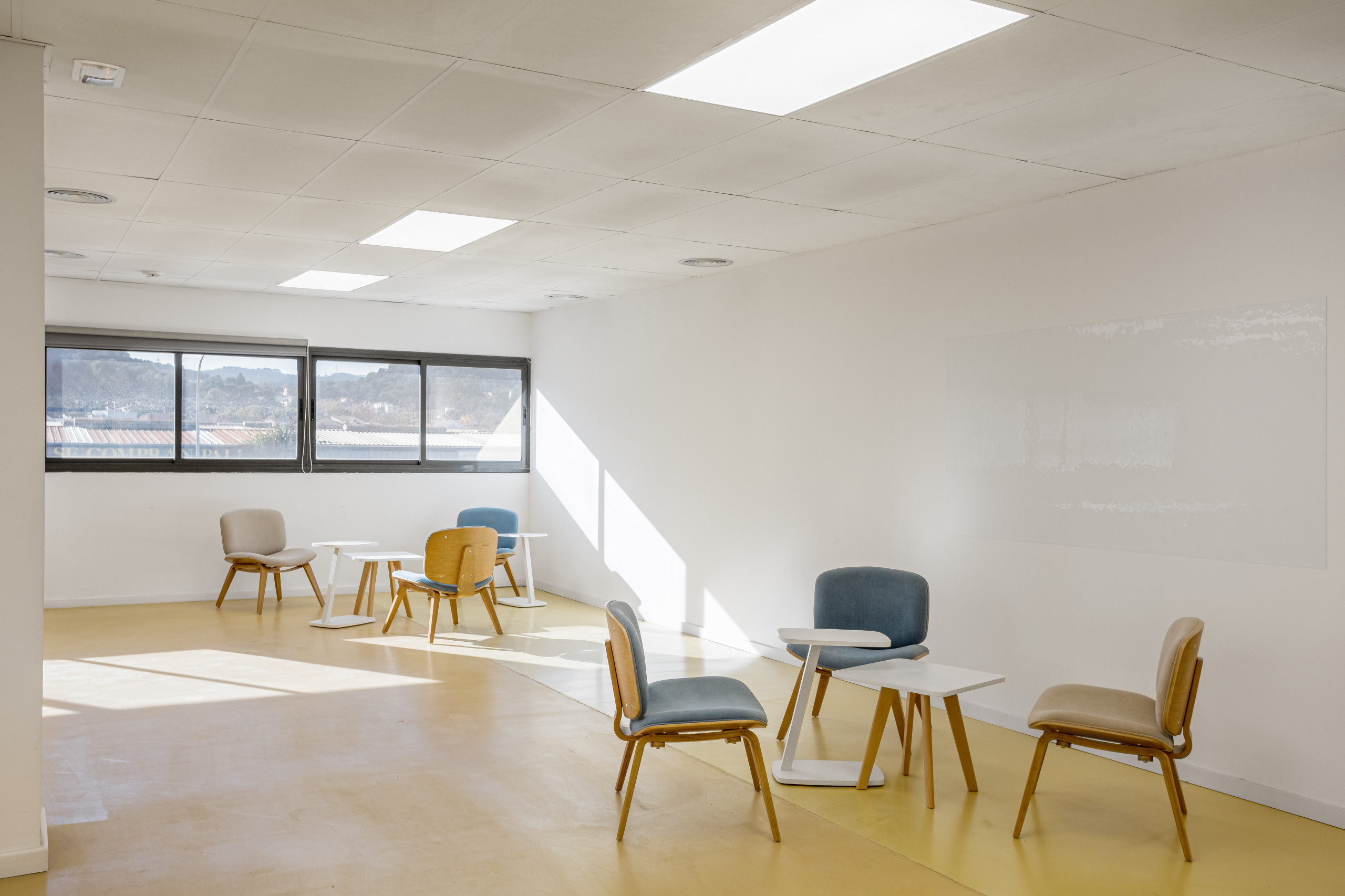 Interiorismo de oficinas y laboratorios