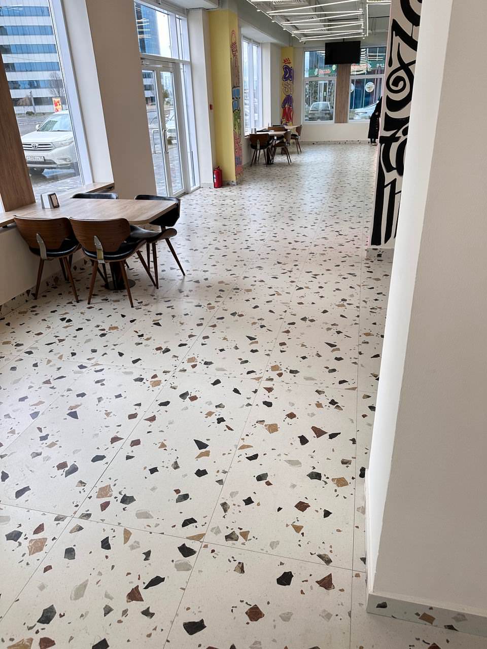 Ресторан "Мак Хаус" в высотках "Грозный Сити"