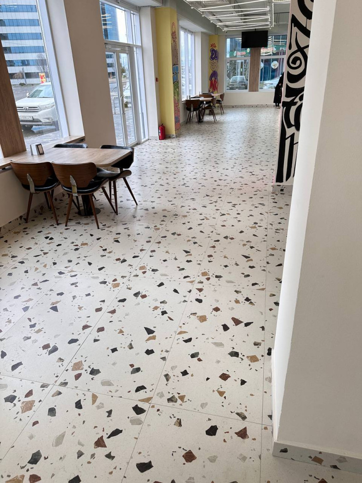 Ресторан "Мак Хаус" в высотках "Грозный Сити"