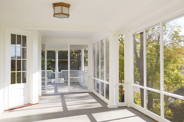 Isles Perch traditional-veranda