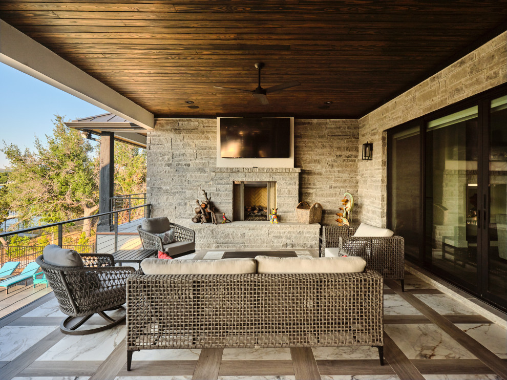 Inspiration for an expansive contemporary balcony in Austin.