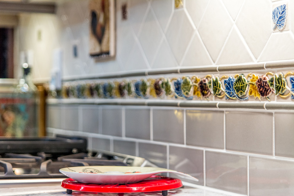 Mid-sized mountain style kitchen photo in Portland