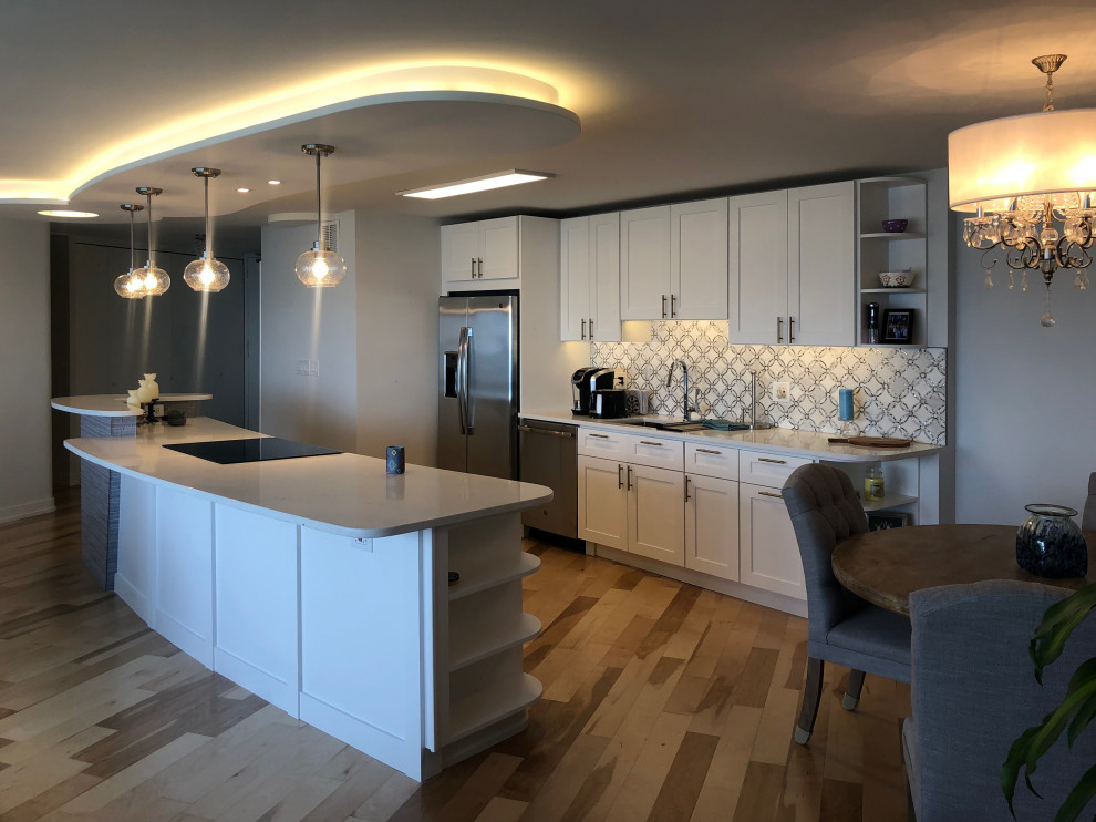 Example of a mid-sized trendy kitchen design in Chicago