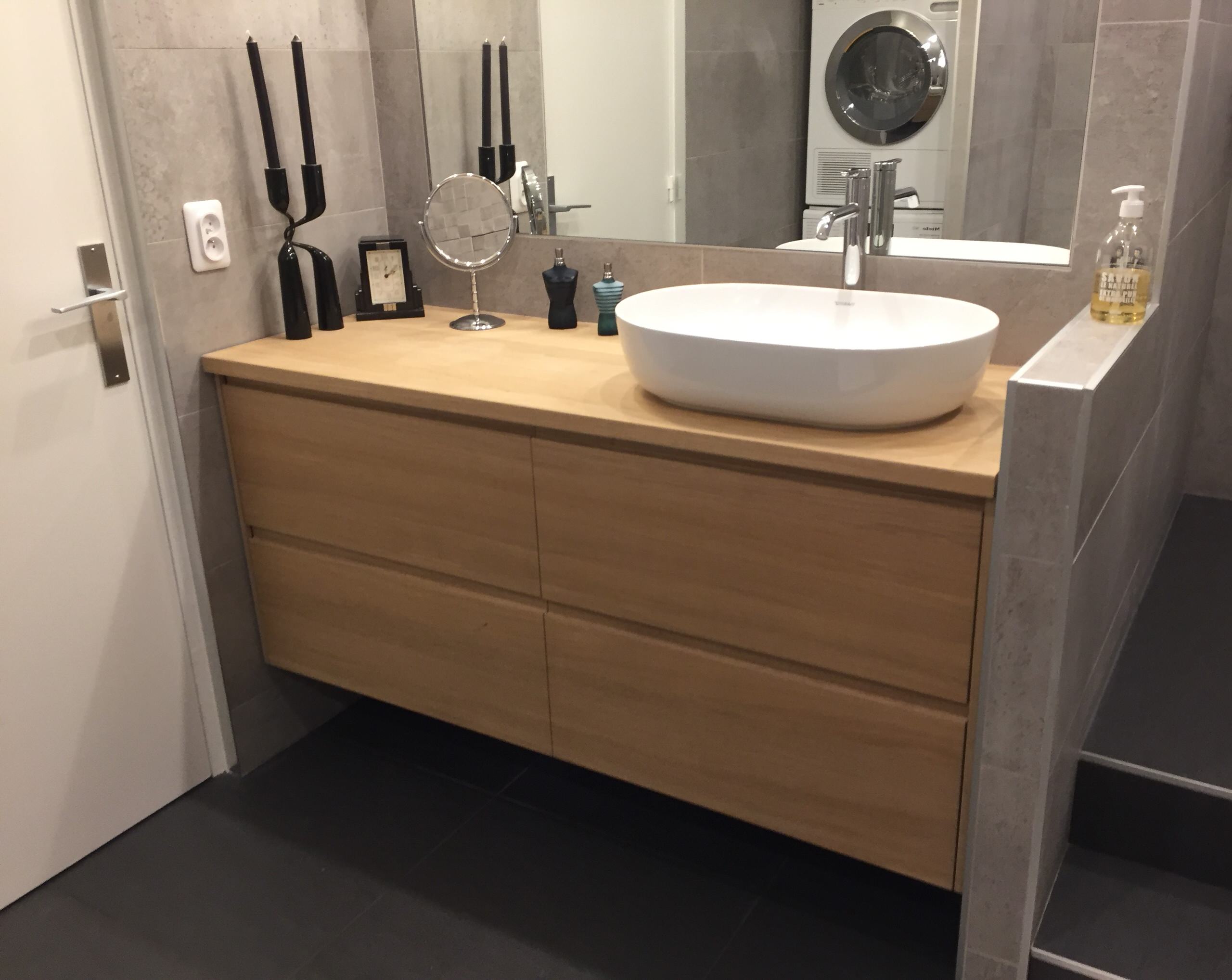 Appartement Paris Oberkampf : Chêne en fête