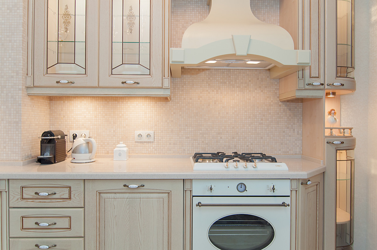 Элегантный кухонный гарнитур в классическом стиле