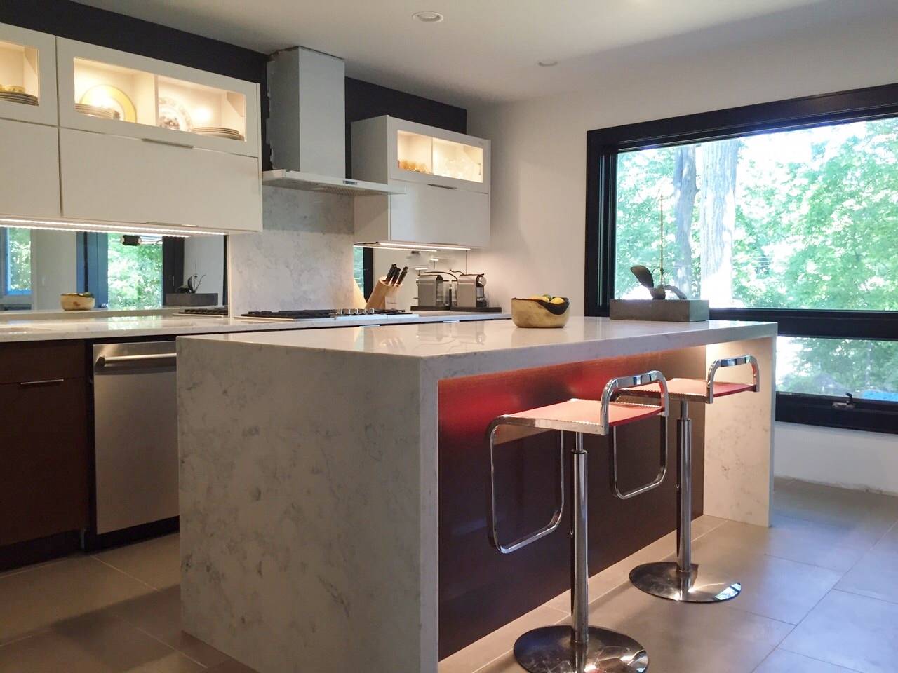 Contemporary White High Gloss and Wenge in Scarsdale
