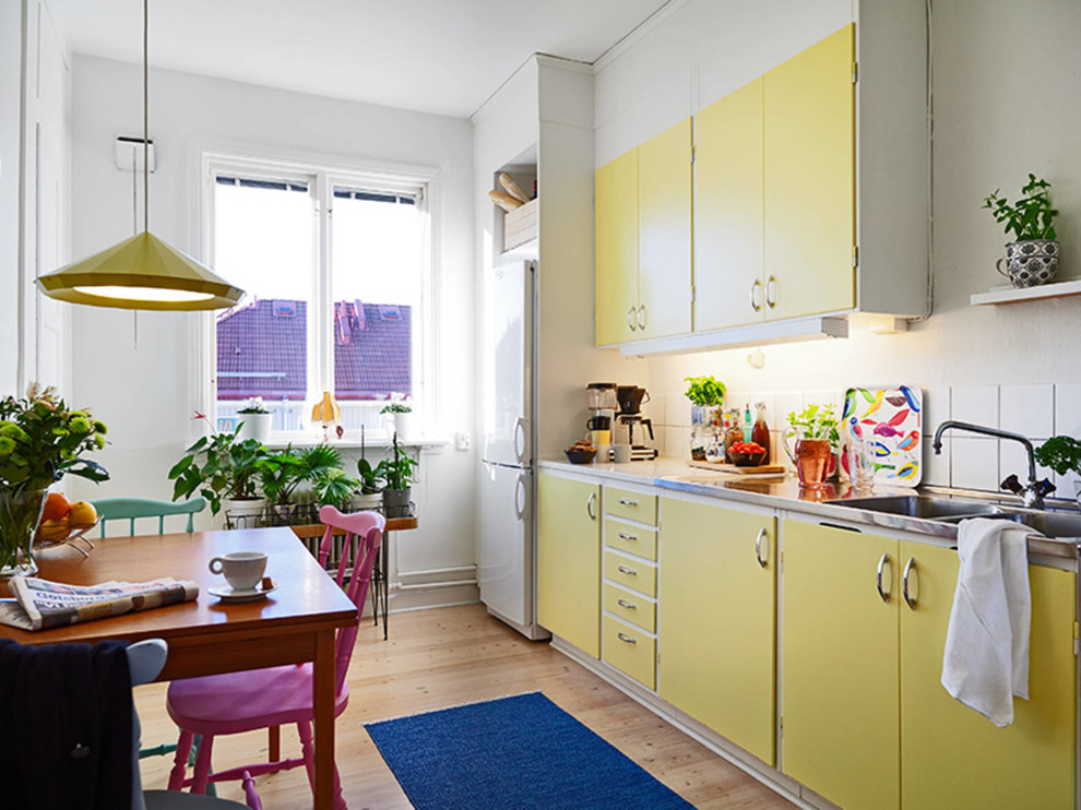 Design ideas for a midcentury kitchen in Gothenburg.