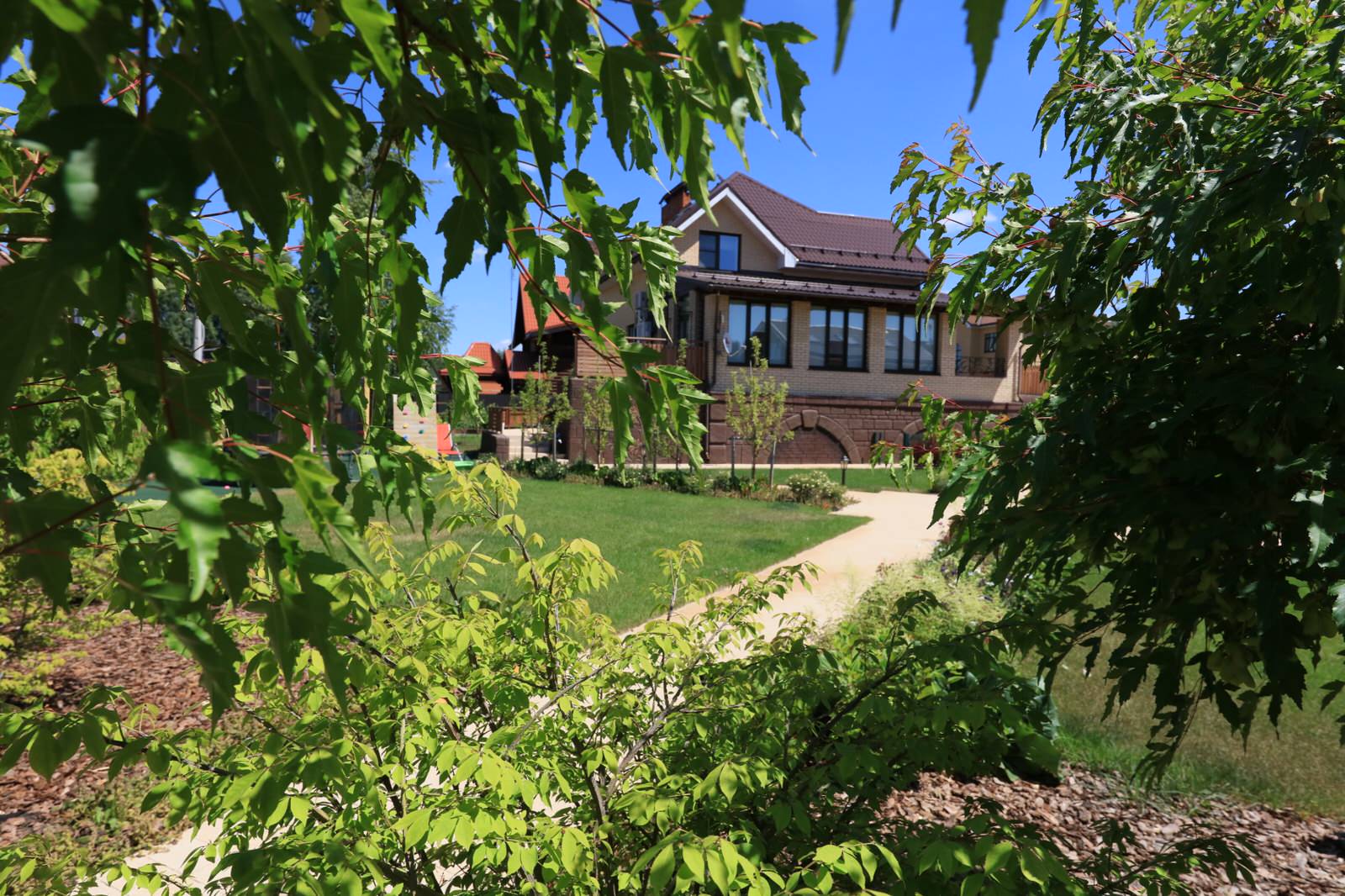 Сад с румянцем