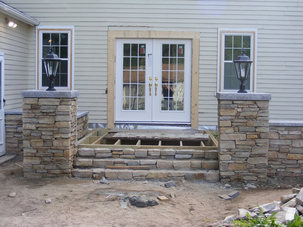 Inspiration for a craftsman home design remodel in Boston