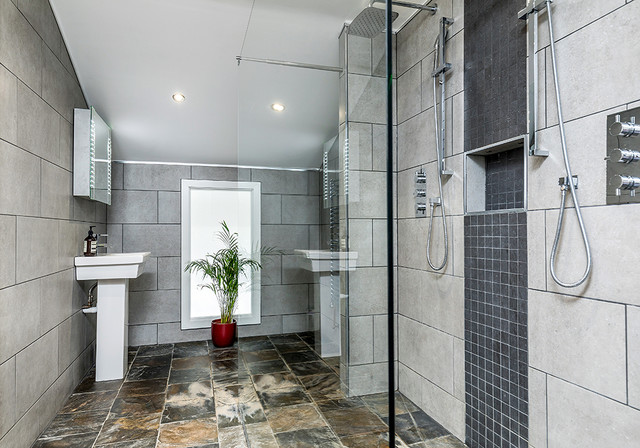 The Sail Loft bathroom