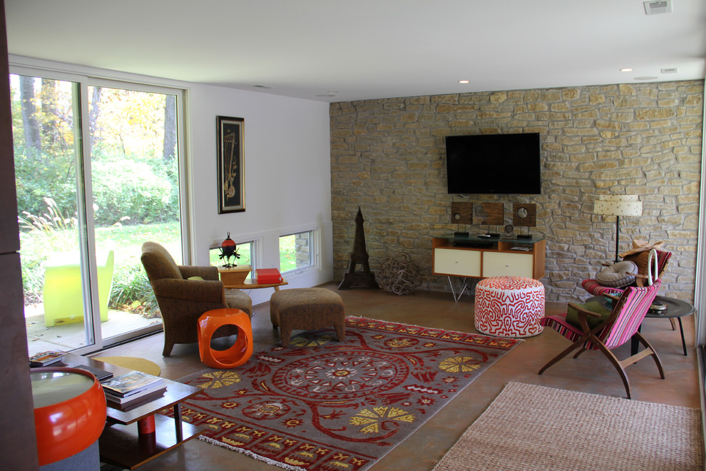 This is an example of a contemporary family room in Indianapolis.