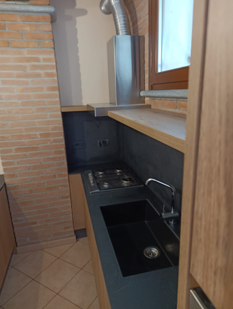 Restyling Cucina Ante Quercia Vecchia Top HPL Pietra Nera