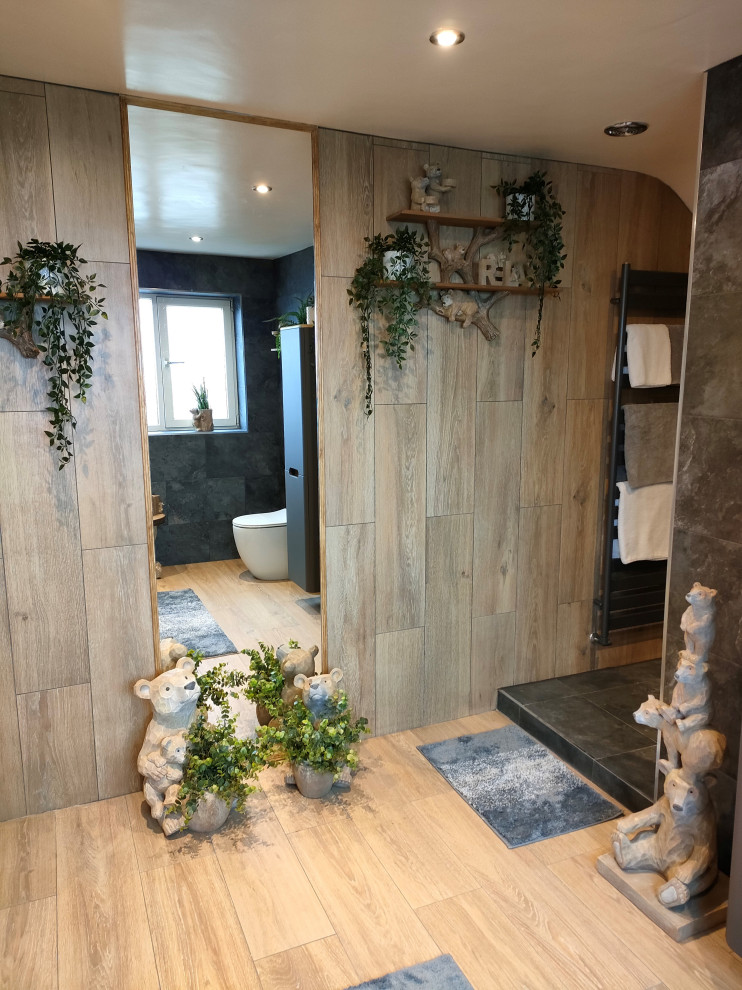 Bathroom - contemporary bathroom idea in Other