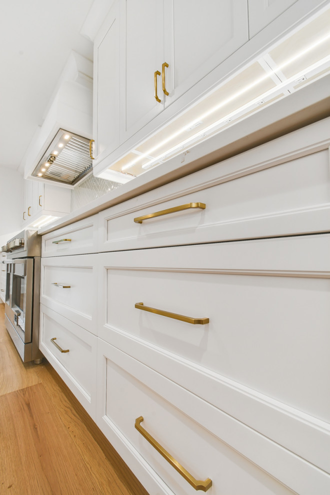 Inspiration for a transitional kitchen remodel in Miami