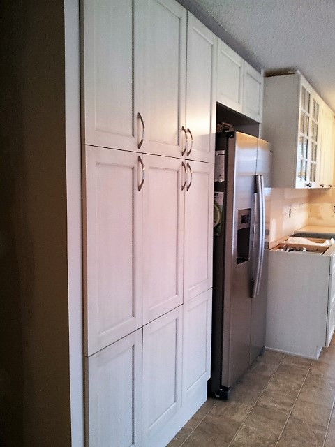Kitchen - kitchen idea in Edmonton