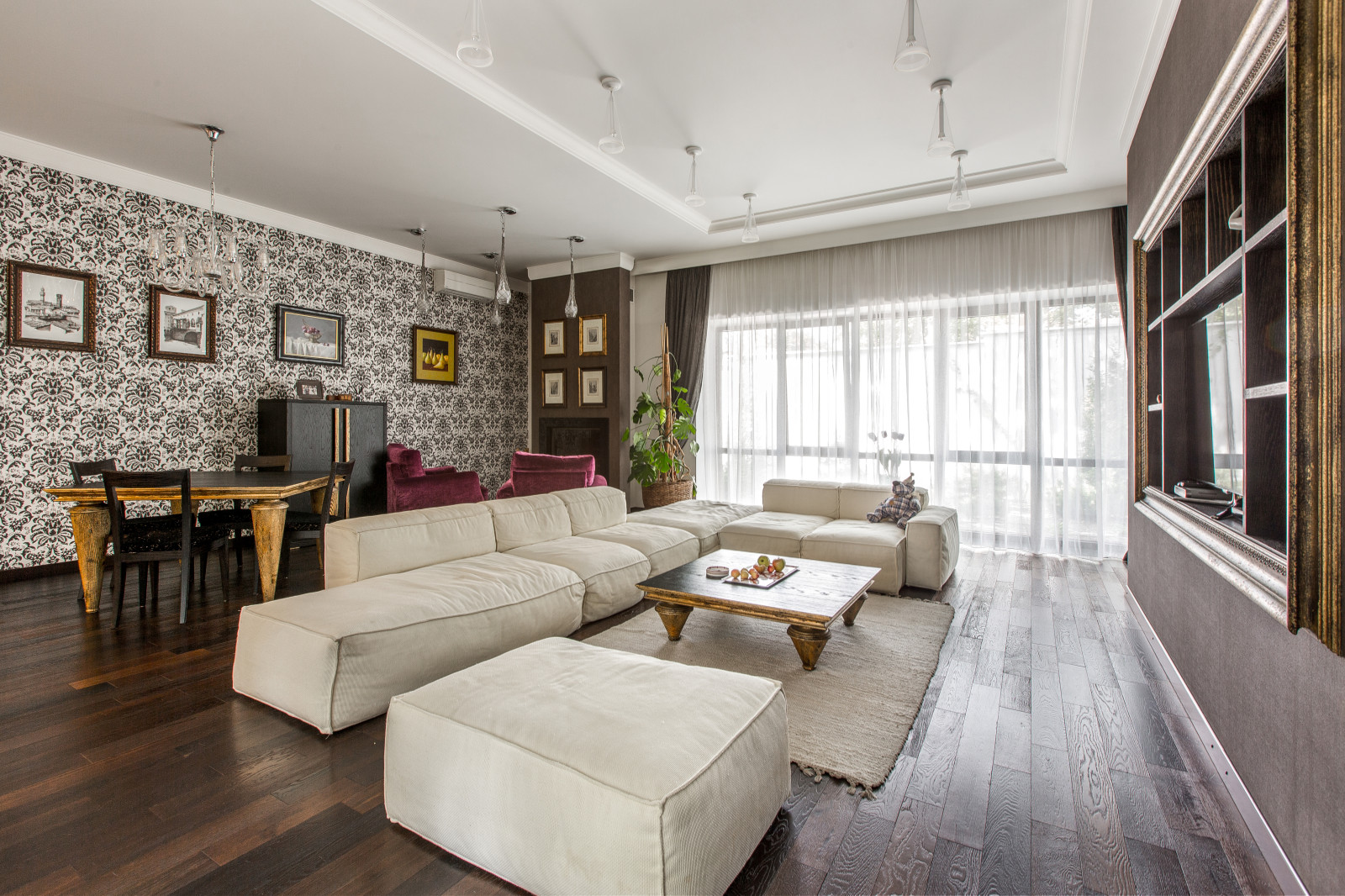 Интерьер с сочной ночинкой