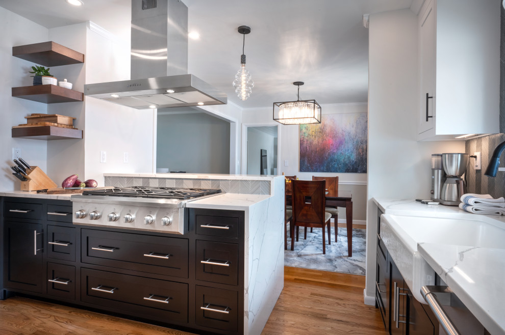 Kitchen - transitional kitchen idea in Bridgeport