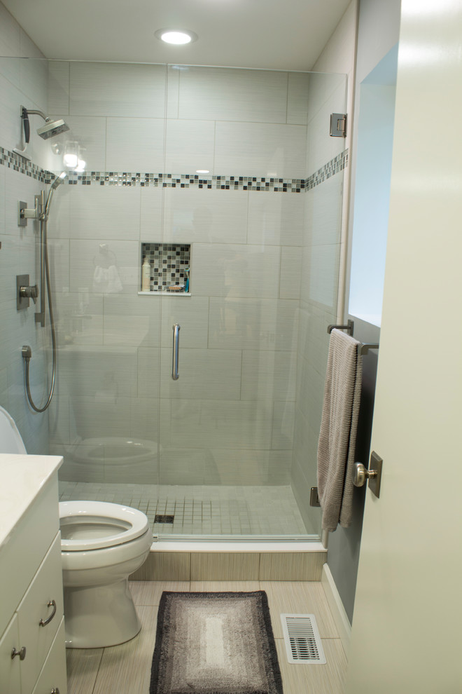 Bathroom - transitional bathroom idea