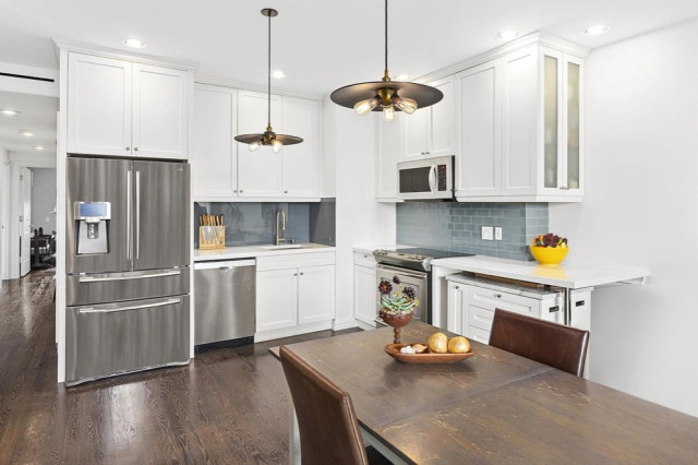 Roasted Red Oak Plank Flooring, Kitchen trendy-koekken