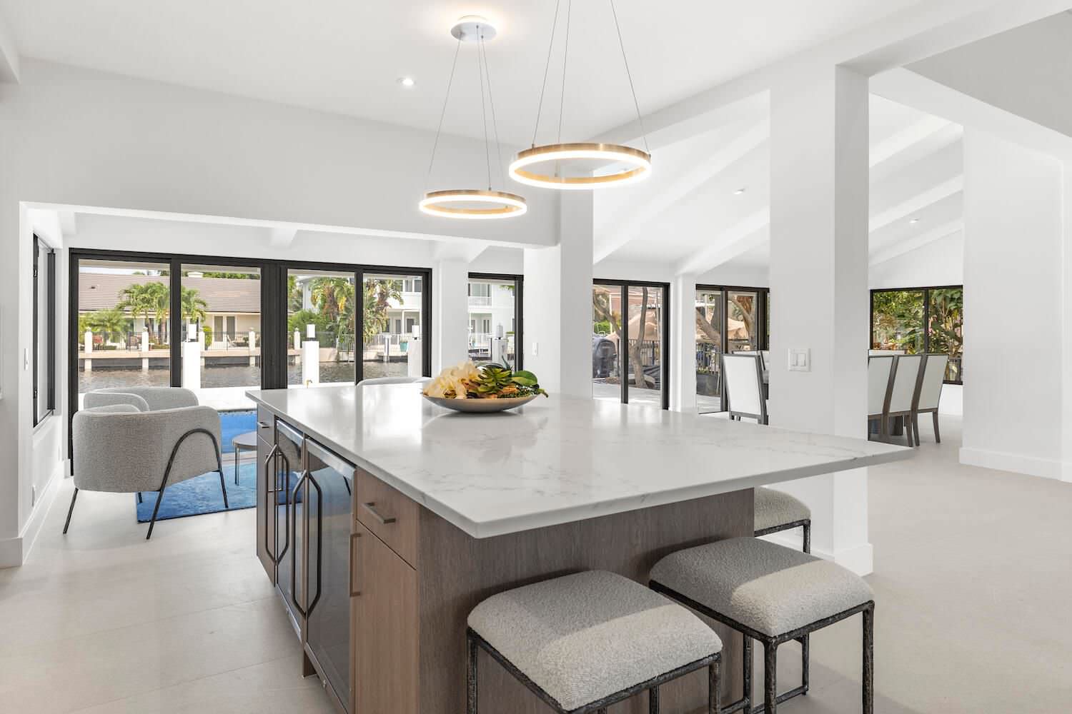 943 Evergreen Residence