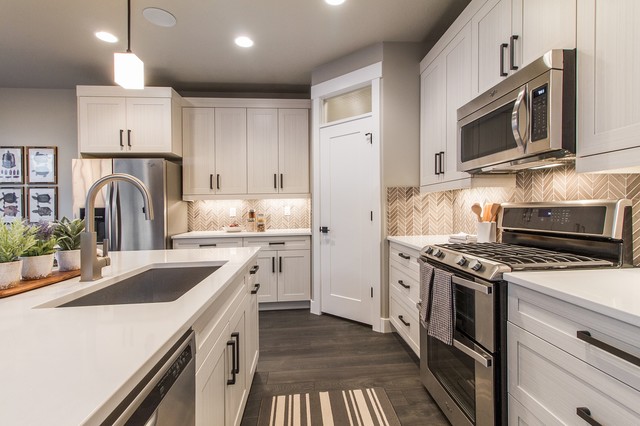 Canyon Hills - Nora Floorplan klassisch-modern-kueche