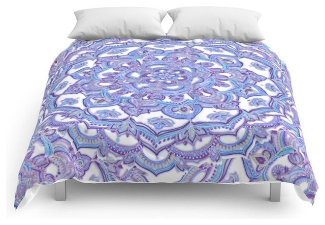 Lilac Spring Mandala Floral Doodle Pattern In Purple And White