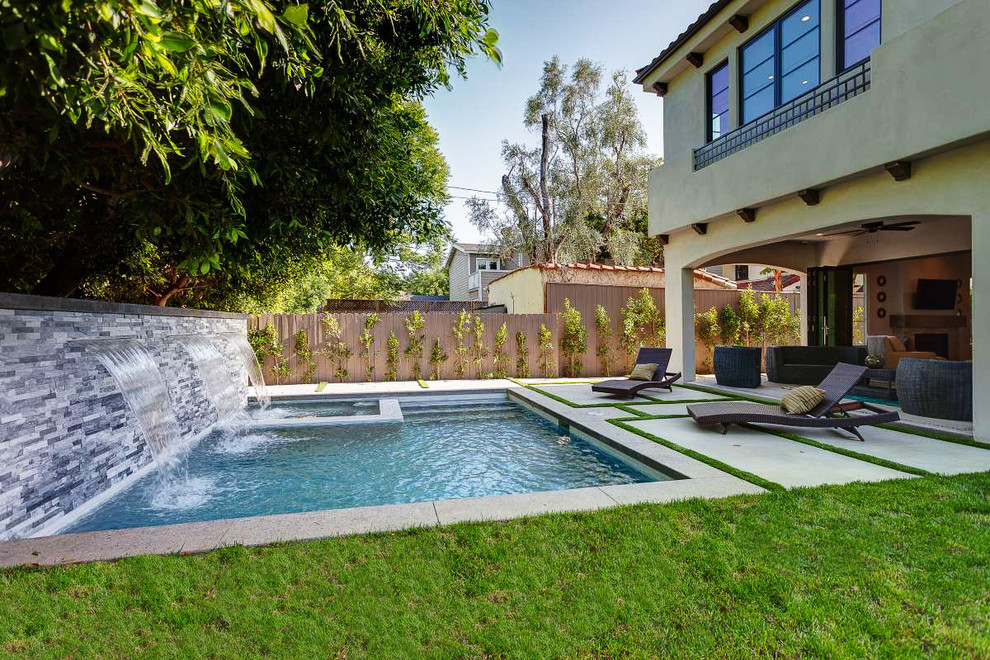 Студио Сити - Лос Анджелес. Дом и дизайн в средиземноморском стиле.