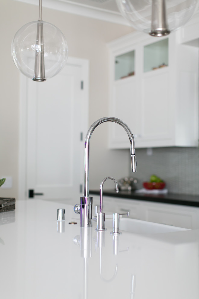 Kitchen - transitional kitchen idea in Orange County