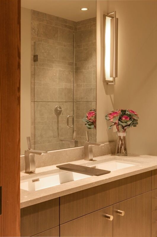 Bathroom - transitional bathroom idea