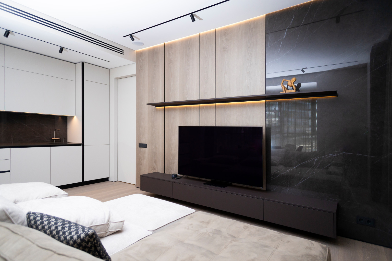 светлая квартира в ЛАХТА Plaza