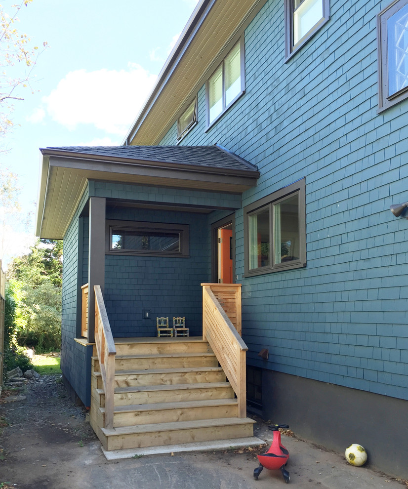 Inspiration for a large transitional side yard deck remodel