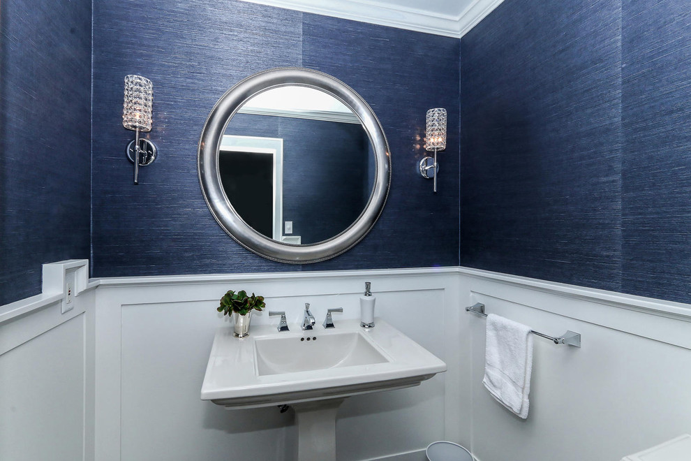 Photo of a small transitional powder room in Minneapolis.