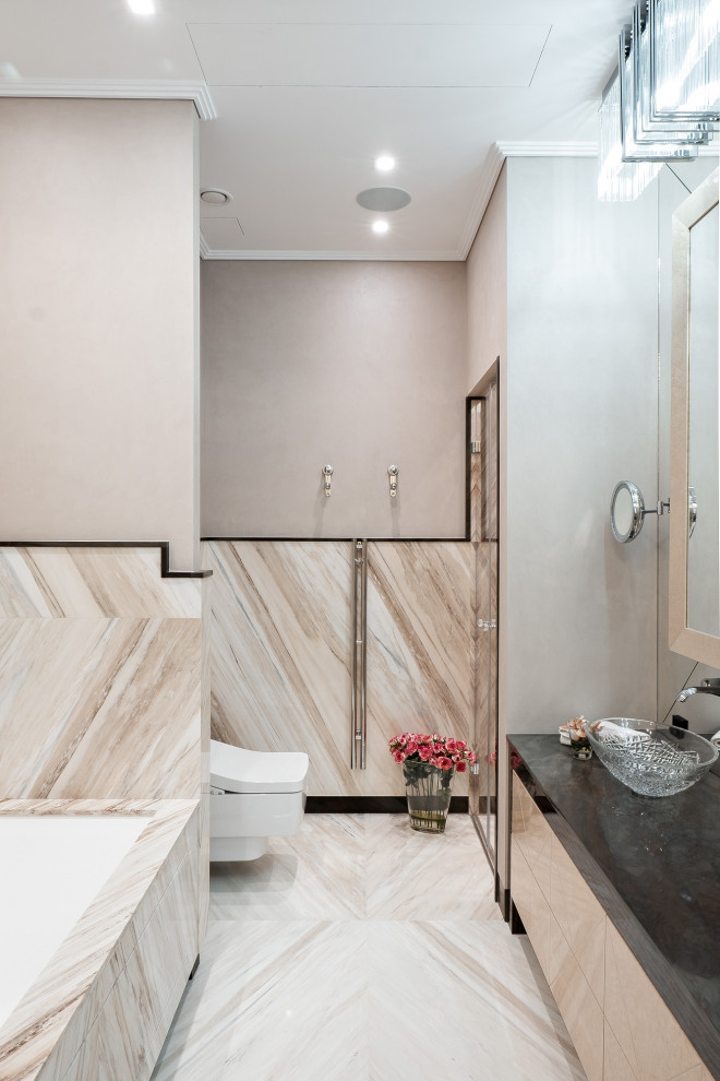 Дом на набережной