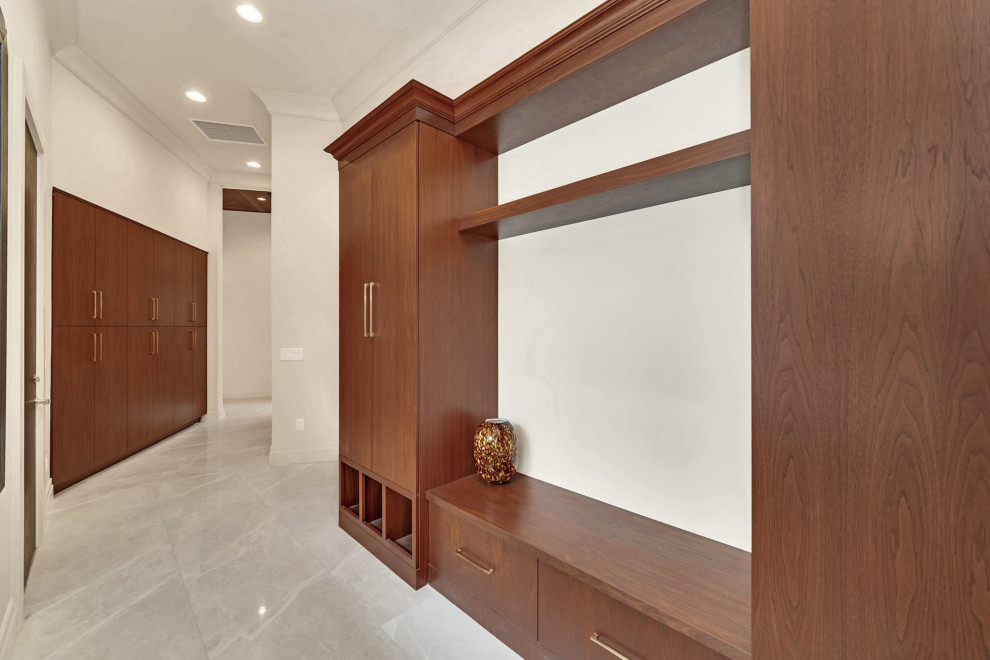 Example of a mid-sized transitional hallway design in Orlando