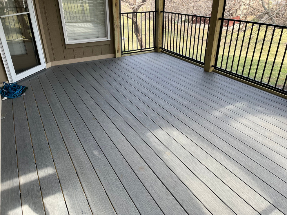 deck / screen porch