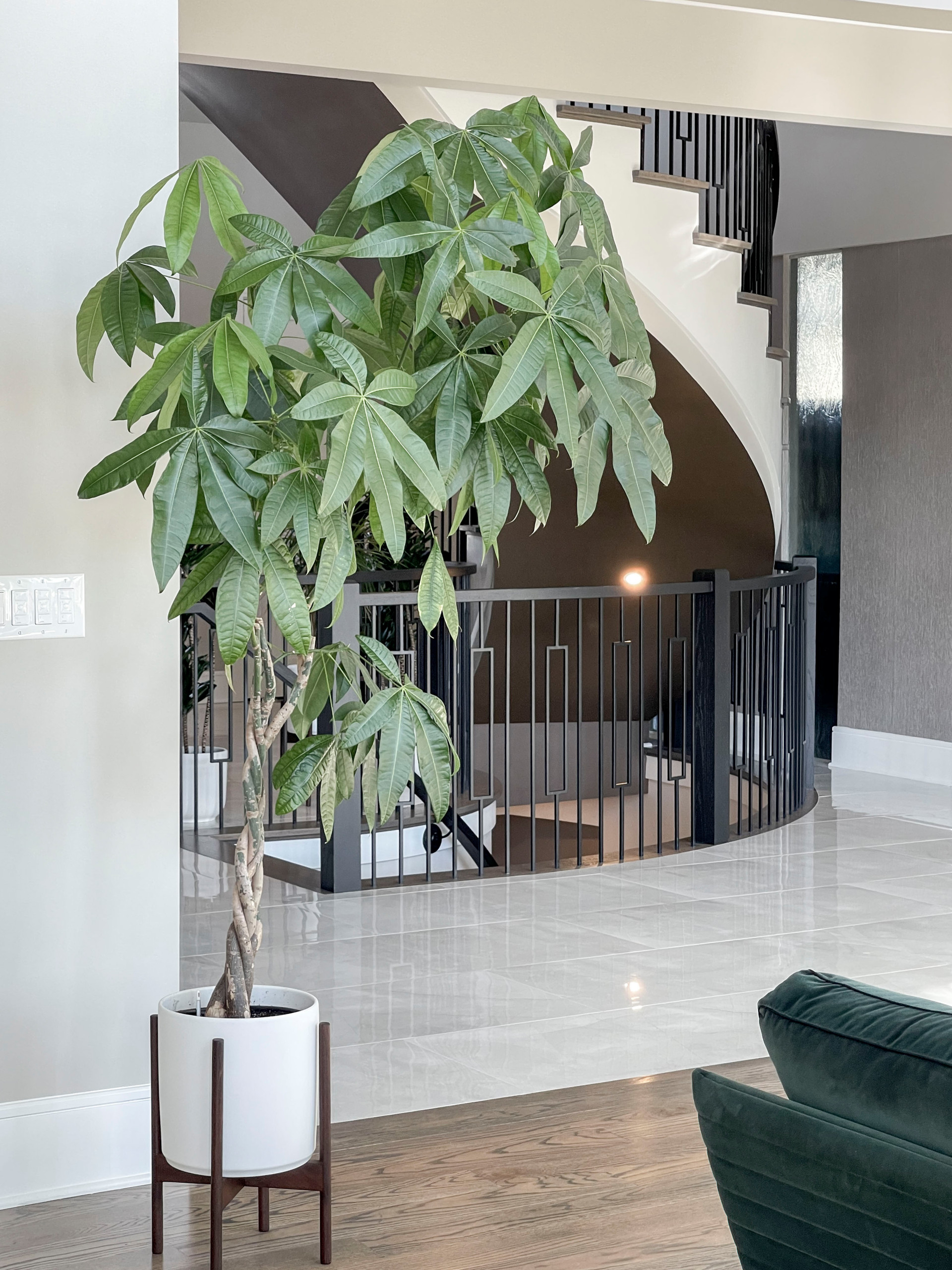 114_Striking Floating-Curved Staircase, Leesburg VA 20175
