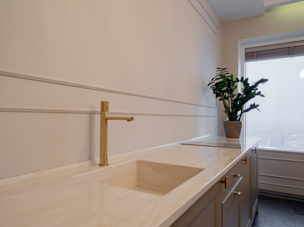 Меблировка квартиры: необычная кухня и гардеробная