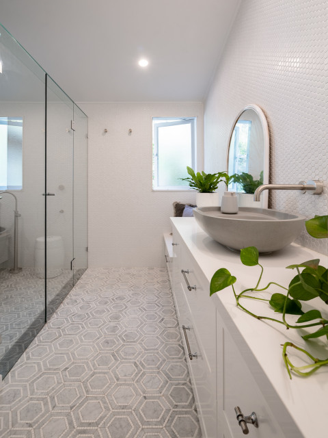 Gap coastal-bathroom