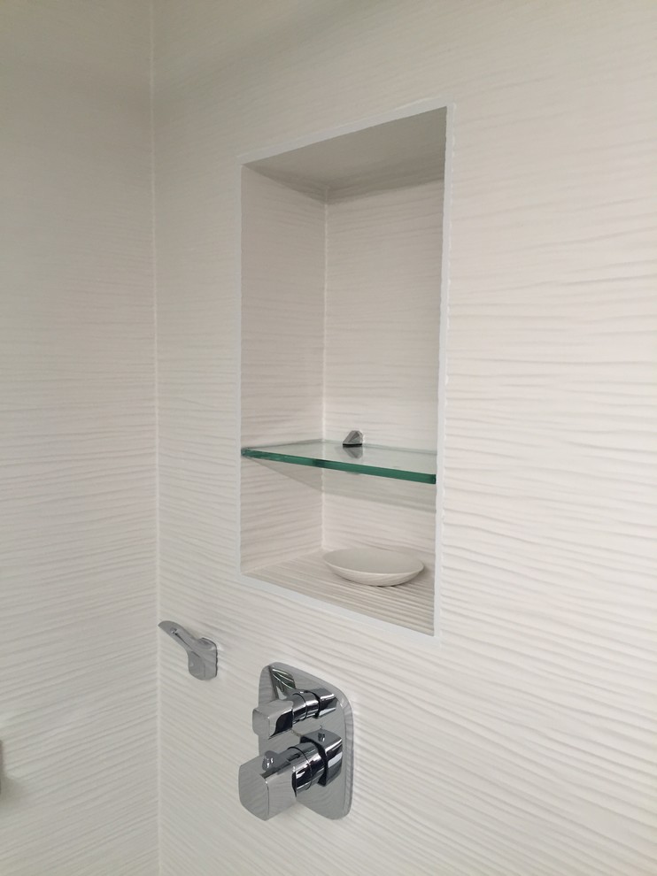 Fishman guest bathroom